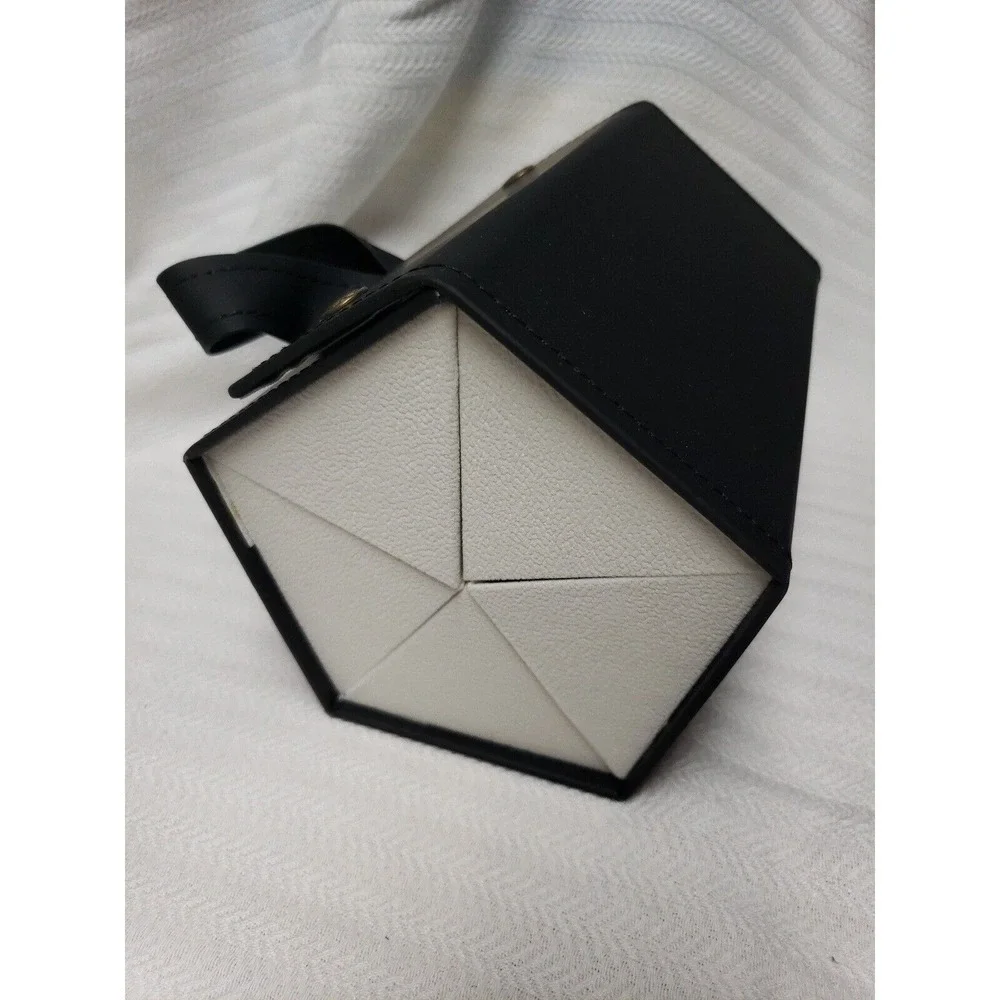 Eyewear Storage‎ Travel Case Black with white sections